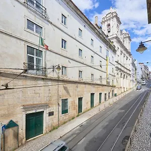 https://casa-portuguesa-combro.hotels-lisbon-portugal.com